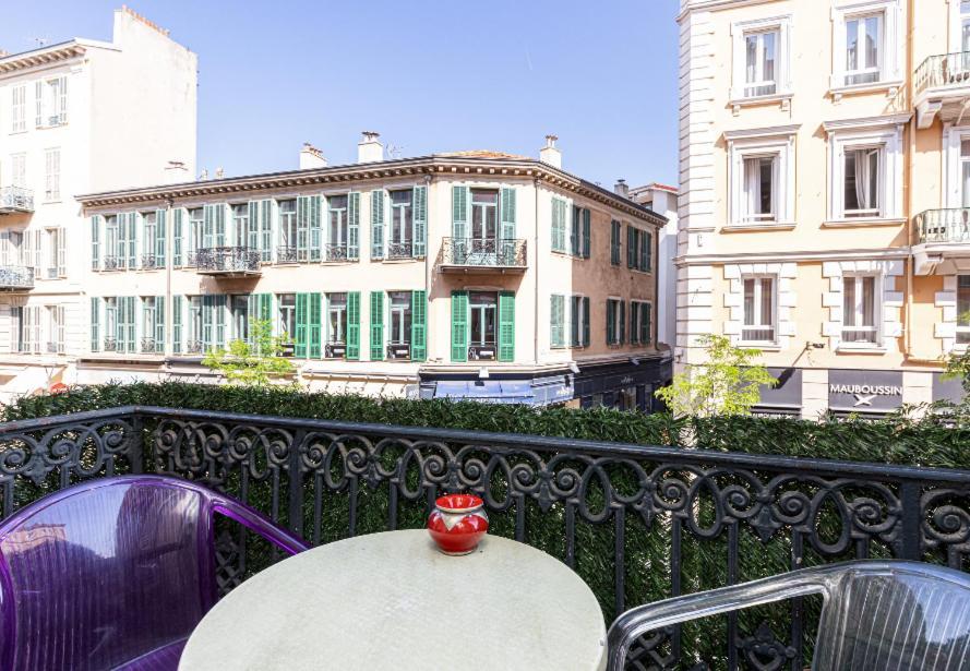 Appartement Loft Place Massena Avec Terrasse Nice