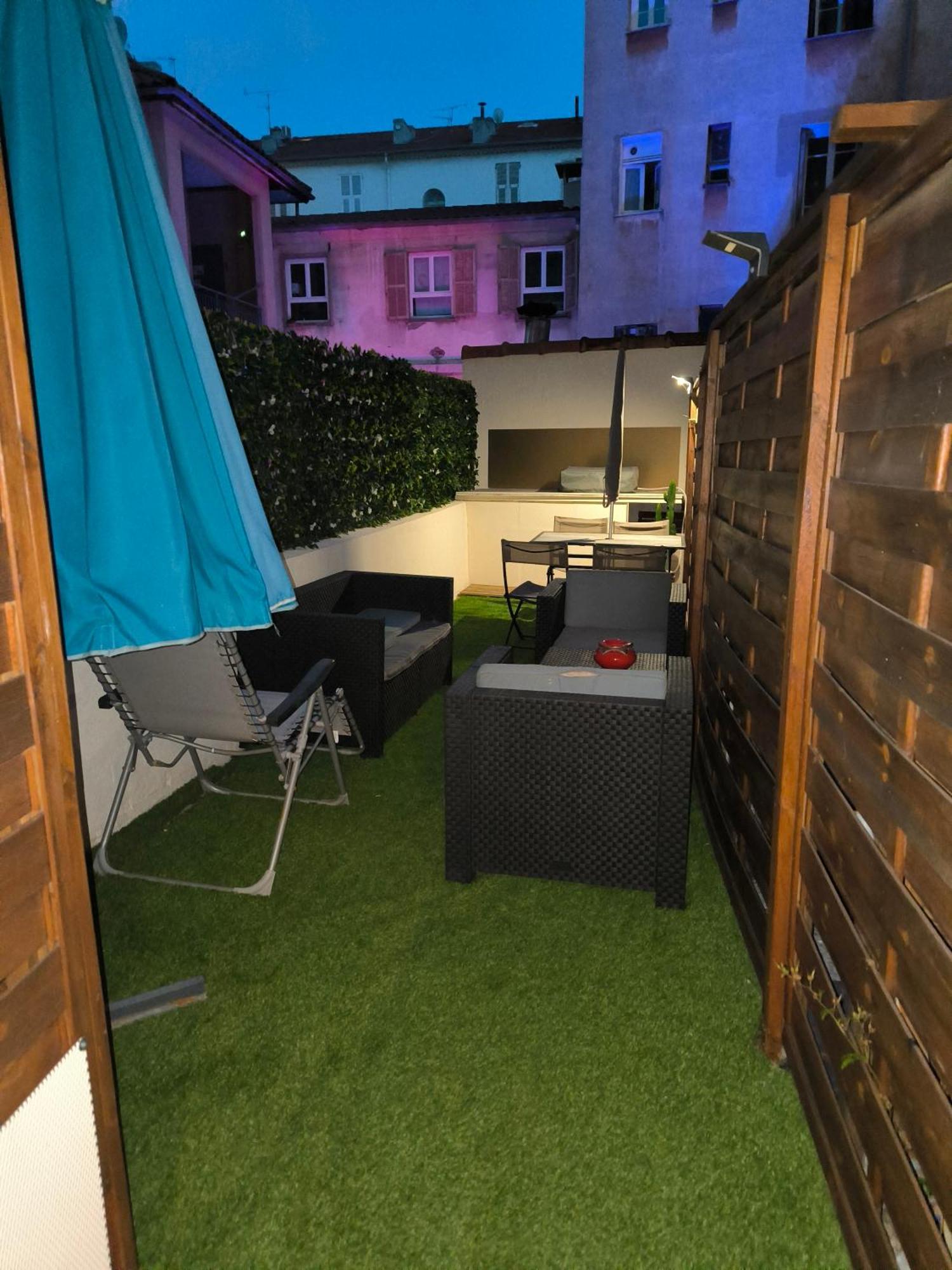 Loft Place Massena Avec Terrasse Appartement Nice